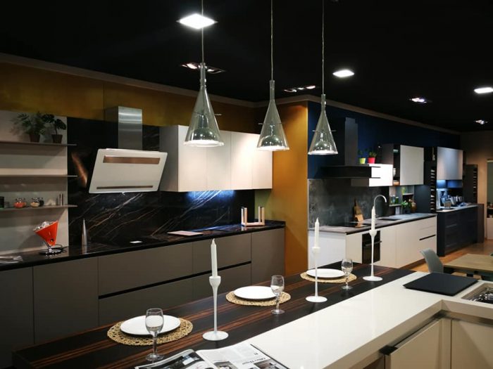 40444254_2130076577037742_4144731715102834688_n